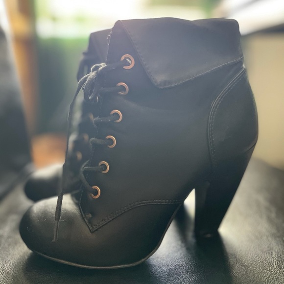 Booties - Picture 3 of 4